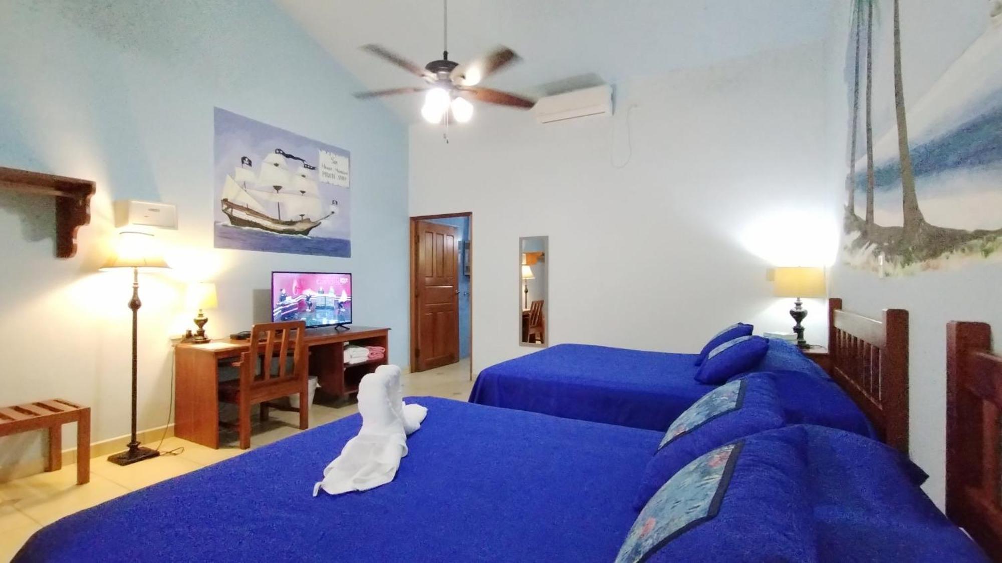Las Lajas Beach Resort Extérieur photo